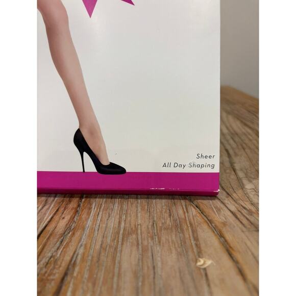 SPANX by Sara Blakely Super Sheers Pantyhose All Day Shaping Beige Sand C NWT - Picture 3 of 5